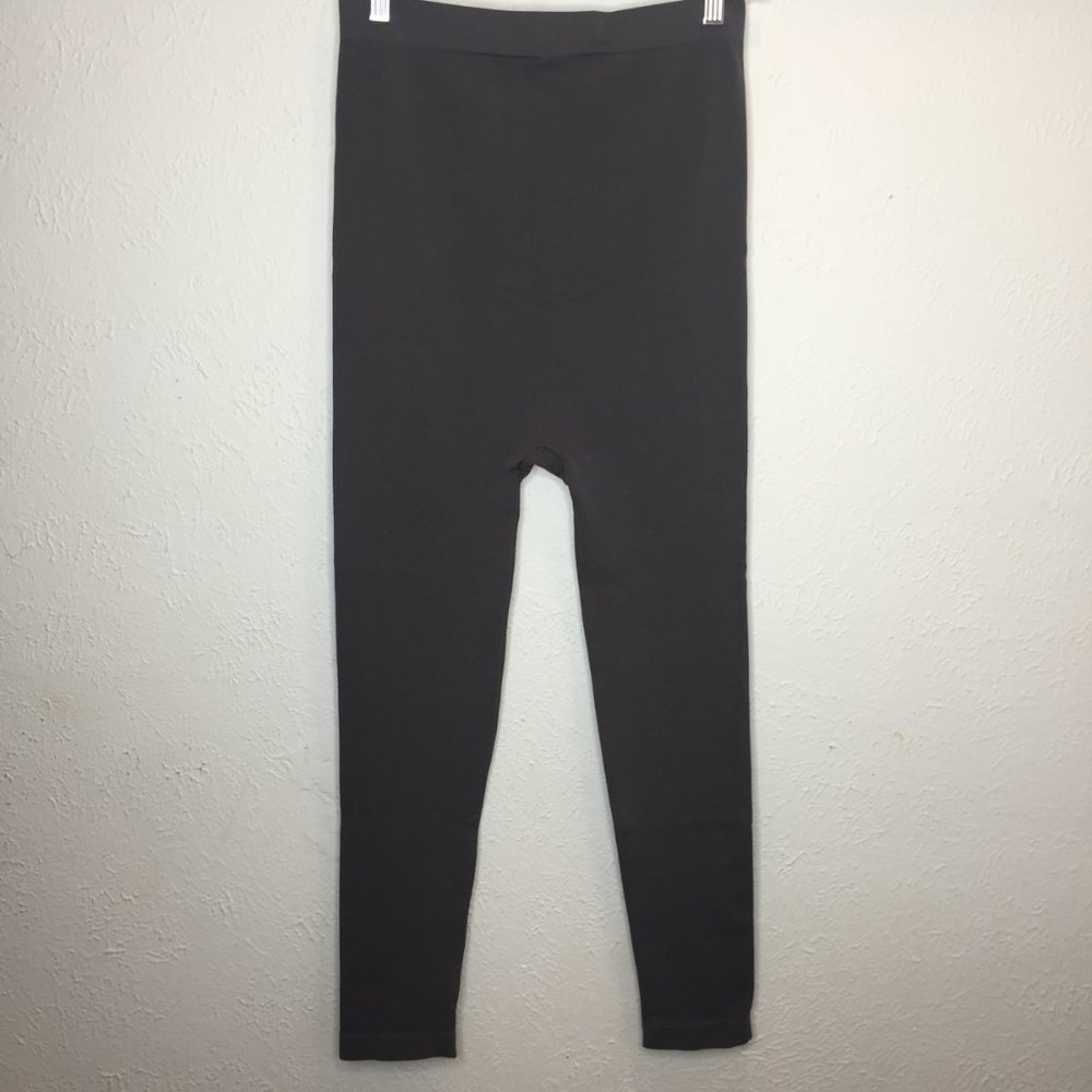 Isabel & Ingrid Maternity L/XL grey seamless/tagless leggings.